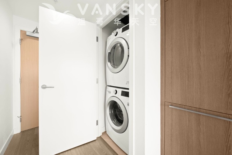 251119123843_washer and dryer.jpg